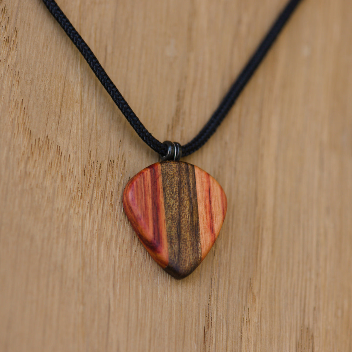 Dogstar Pick "Forma e Sostanza" in Bois de Rose and Ovangkol