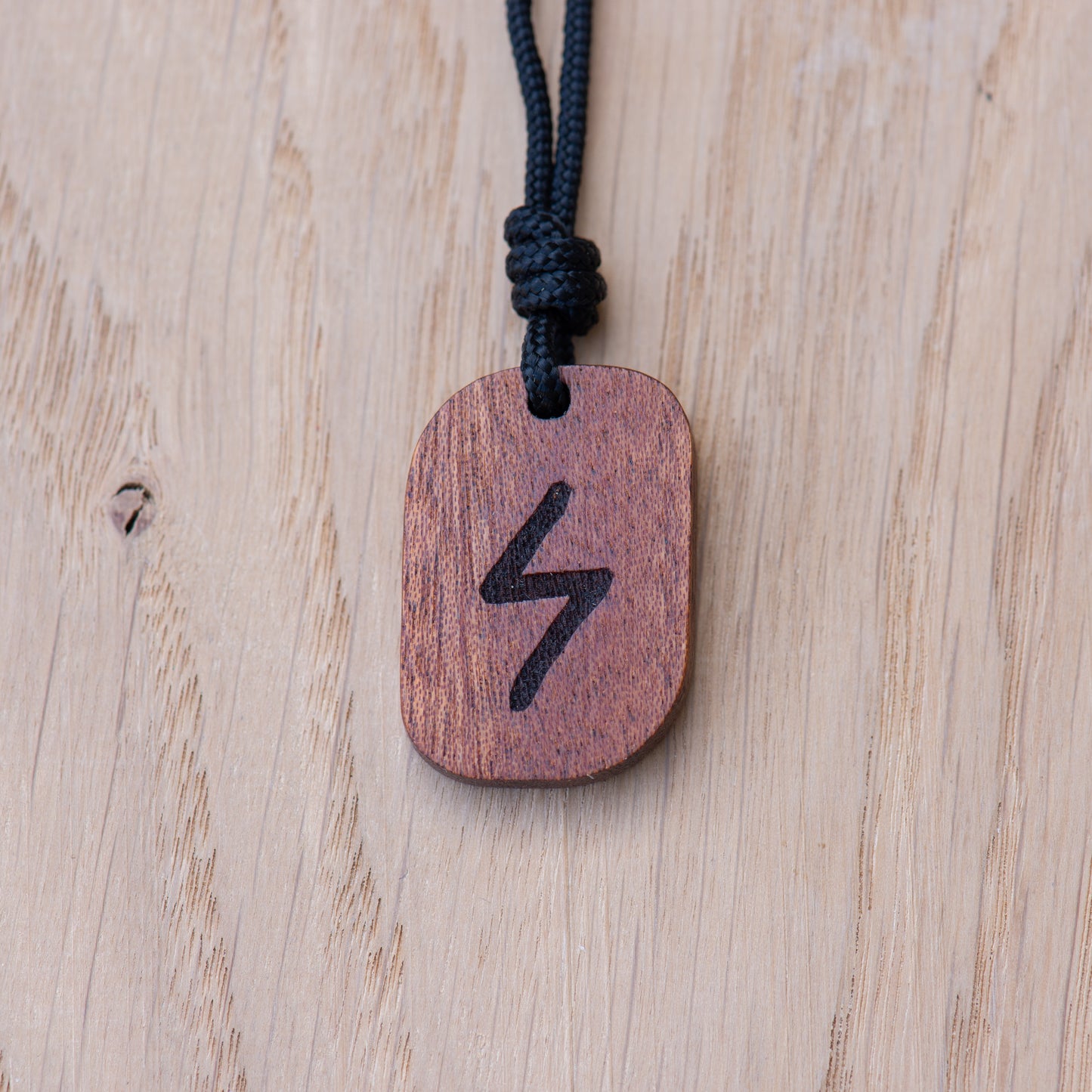 Sowilo Rune Amulet – Sun, Victory, Vital Energy