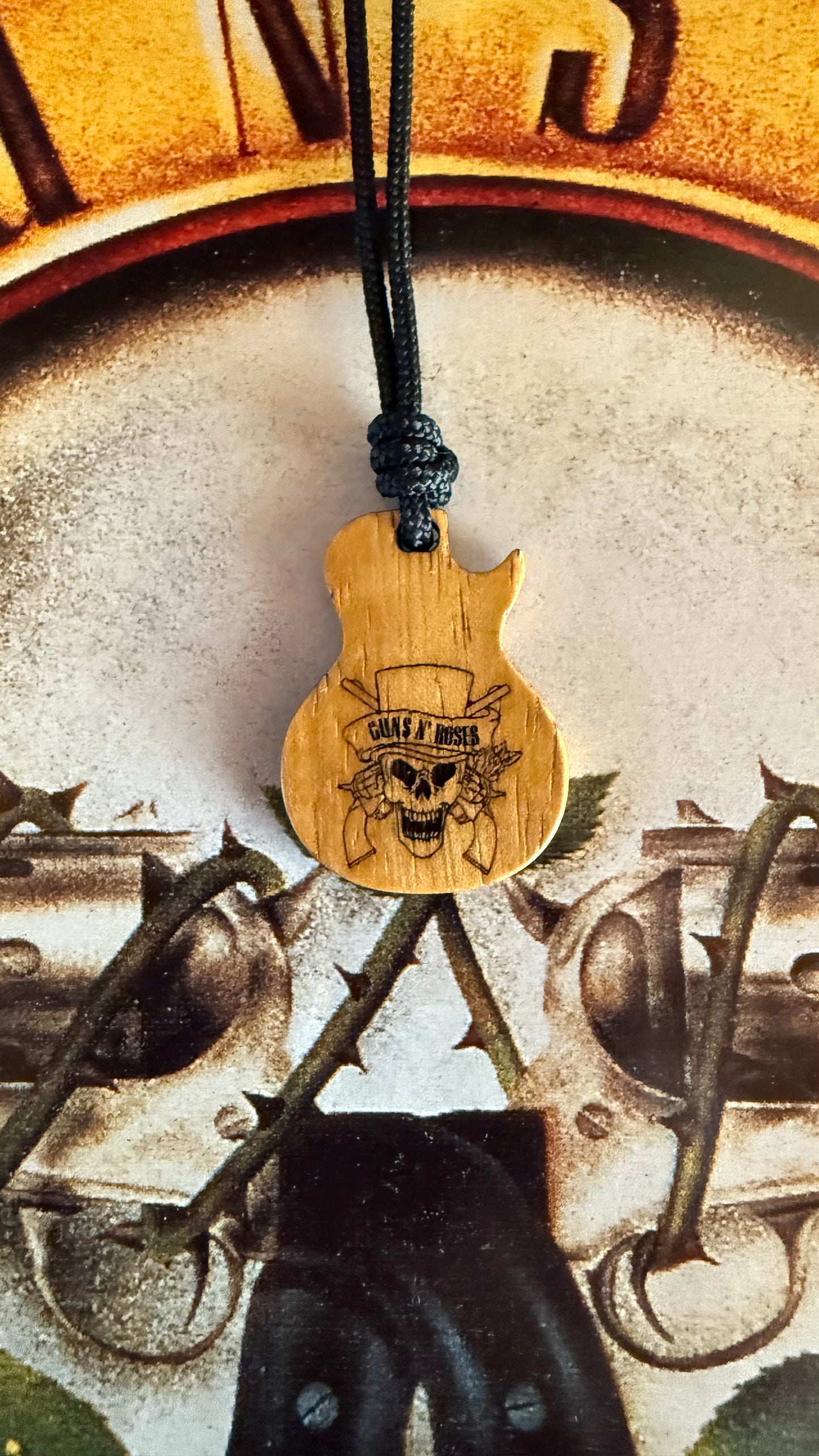 ciondolo in legno chitarra slash