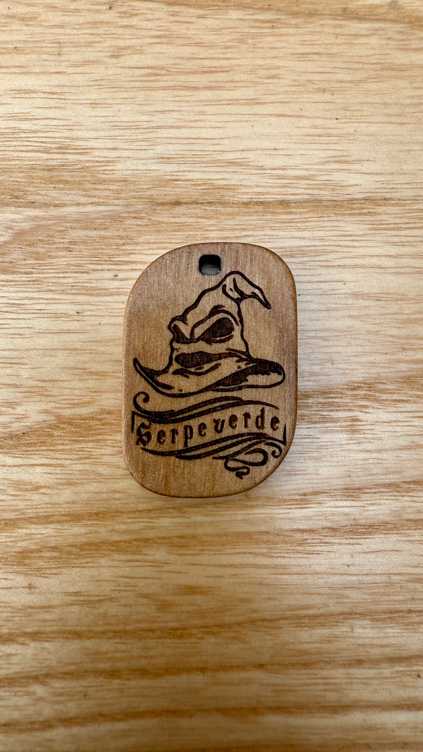 ciondolo in legno serpeverde
