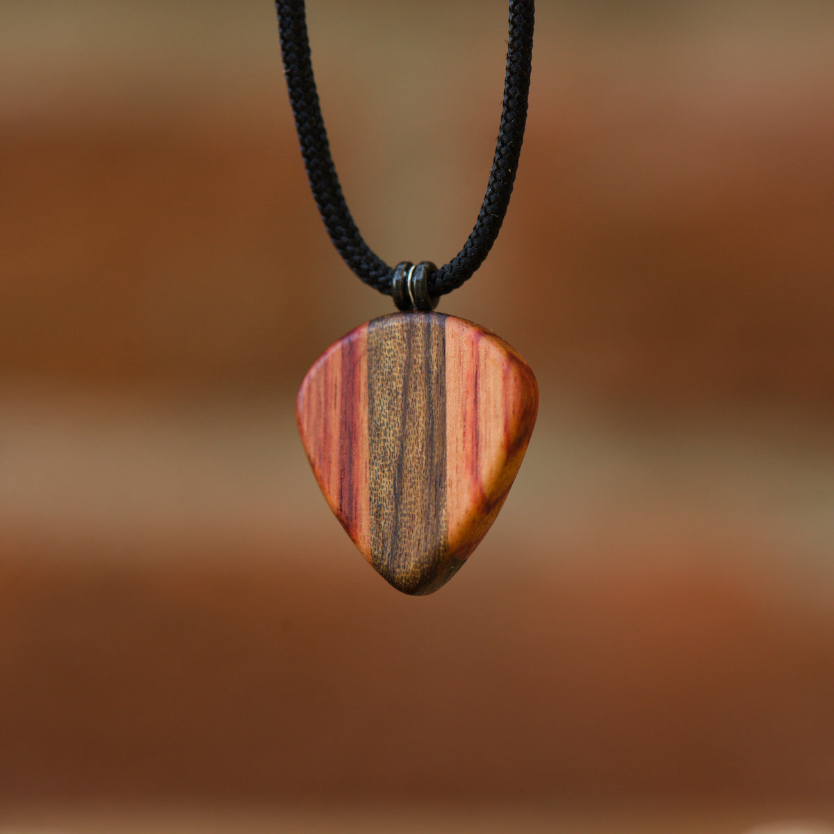 Dogstar Pick "Forma e Sostanza" in Bois de Rose and Ovangkol
