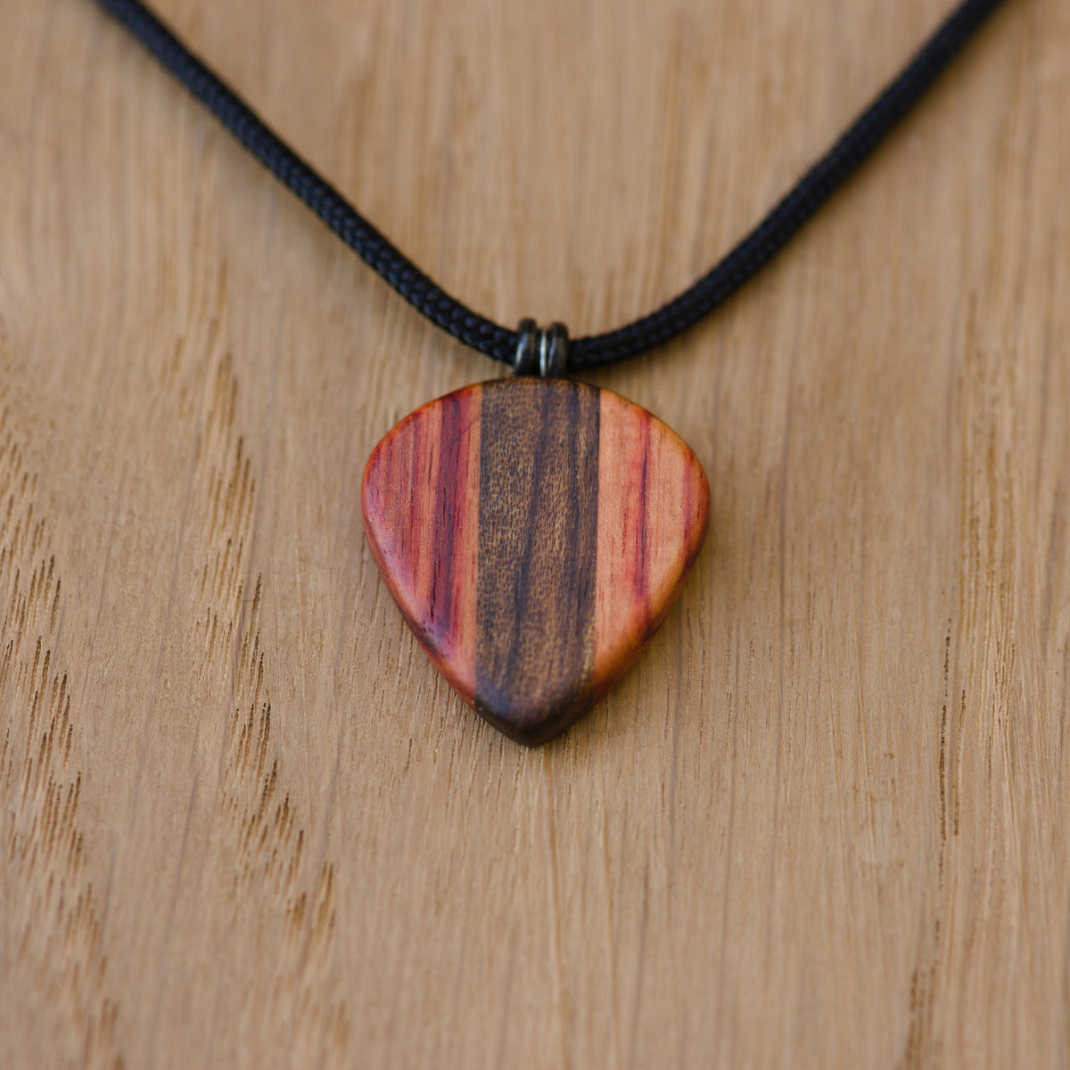 Dogstar Pick "Forma e Sostanza" in Bois de Rose and Ovangkol