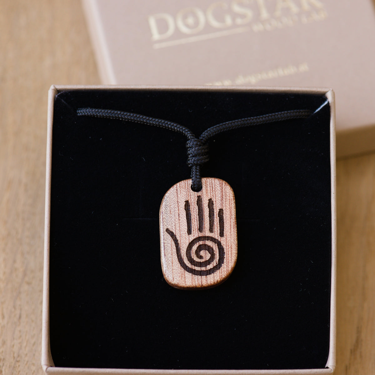 Ciondolo Mano Curativa – Healing Hand | Amuleto in Okoumè
