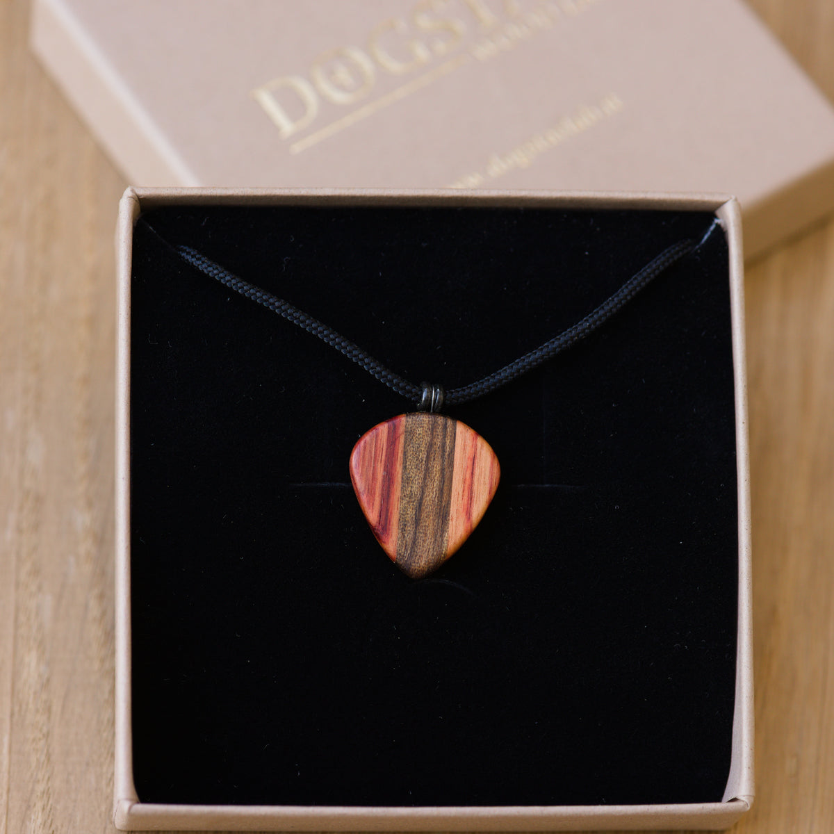 Dogstar Pick "Forma e Sostanza" in Bois de Rose and Ovangkol