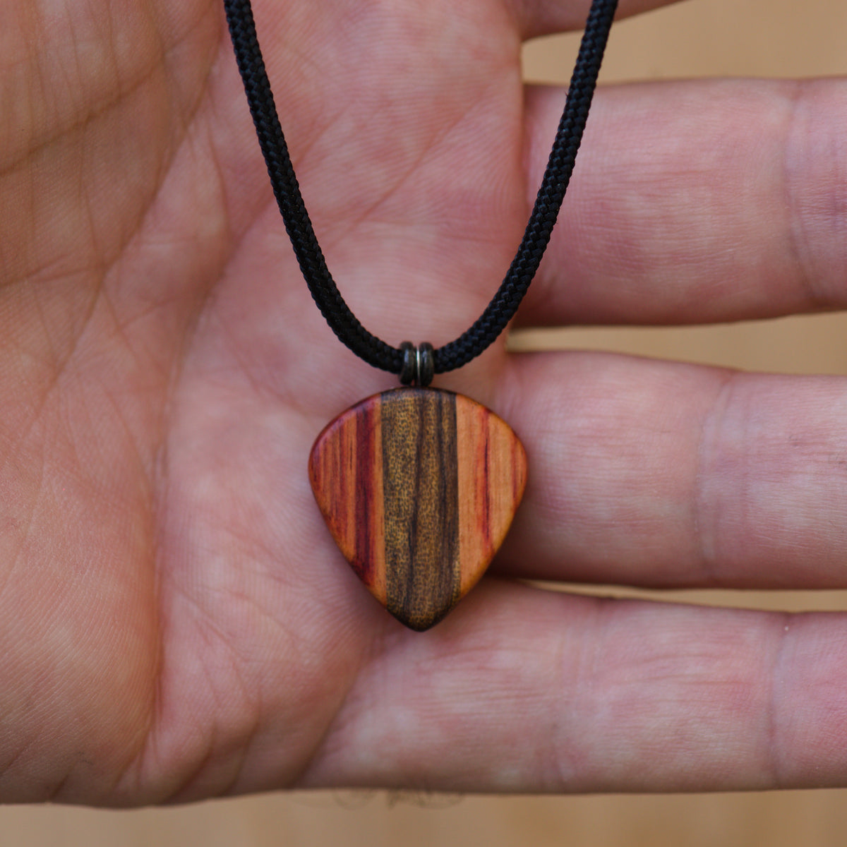 Dogstar Pick "Forma e Sostanza" in Bois de Rose and Ovangkol