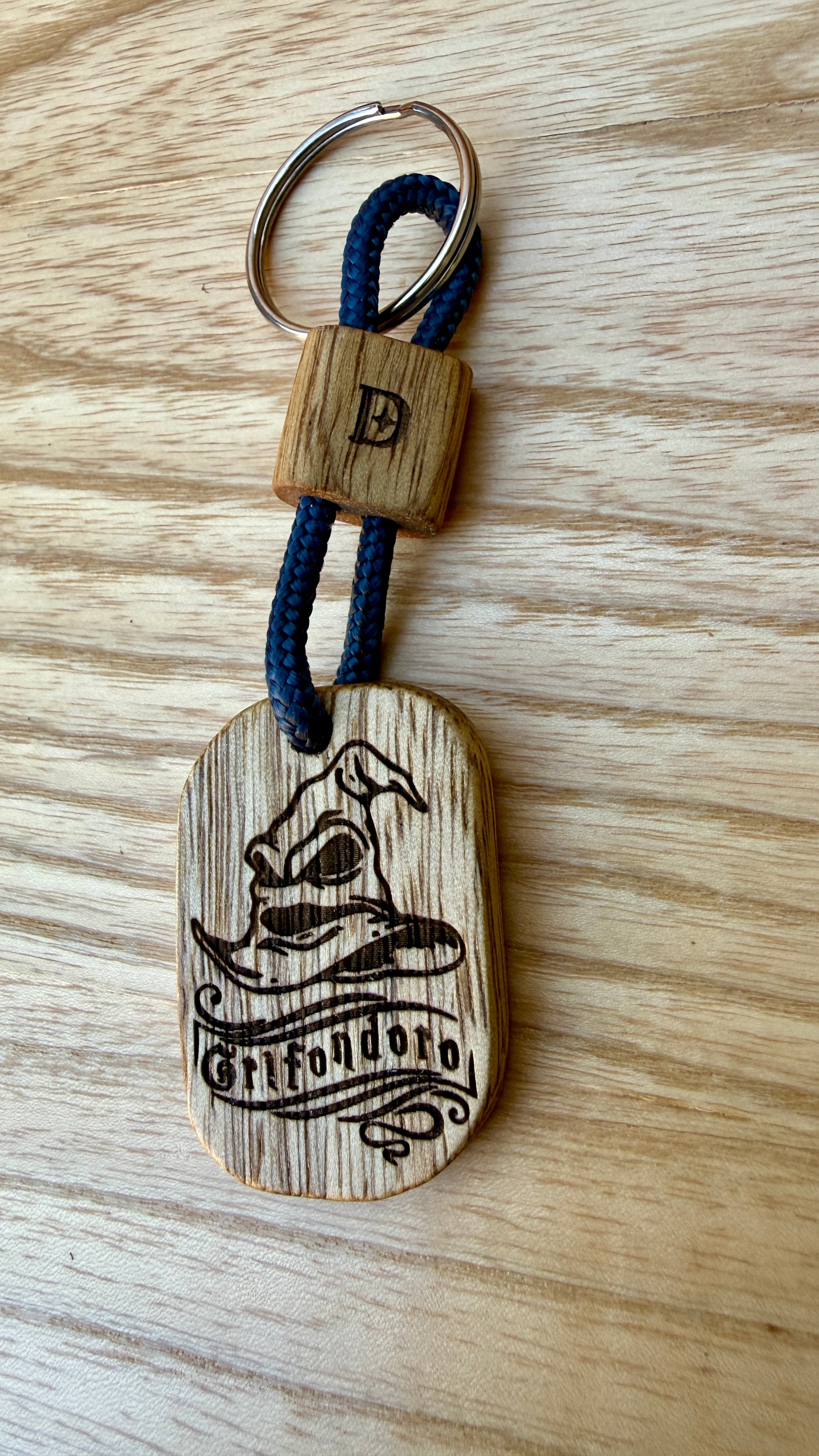 Portachiavi Cappello Parlante – Sorting Hat Tribute in Korina