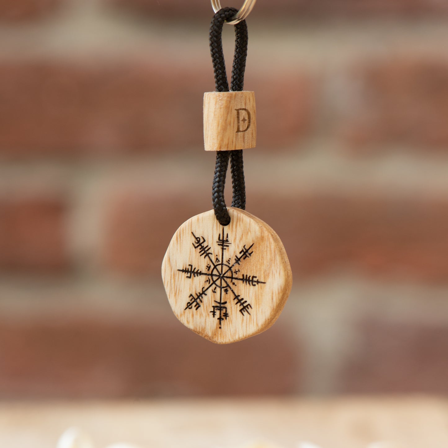 Vegvisir Keychain in Swamp Ash