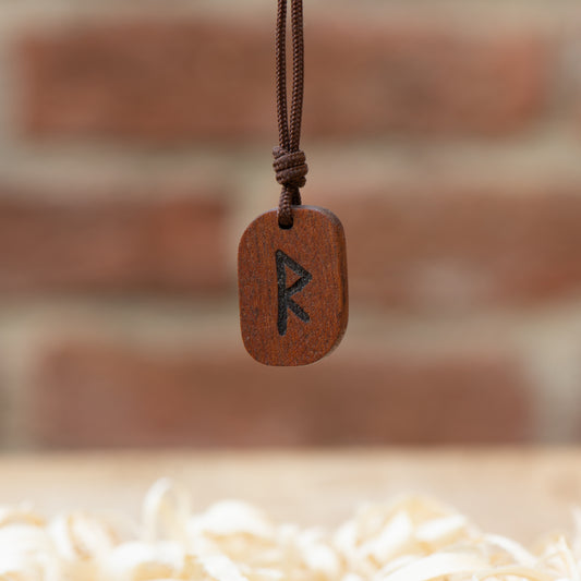 Amuleto runico – Raido • Viaggio, Ritmo, Ordine Cosmico