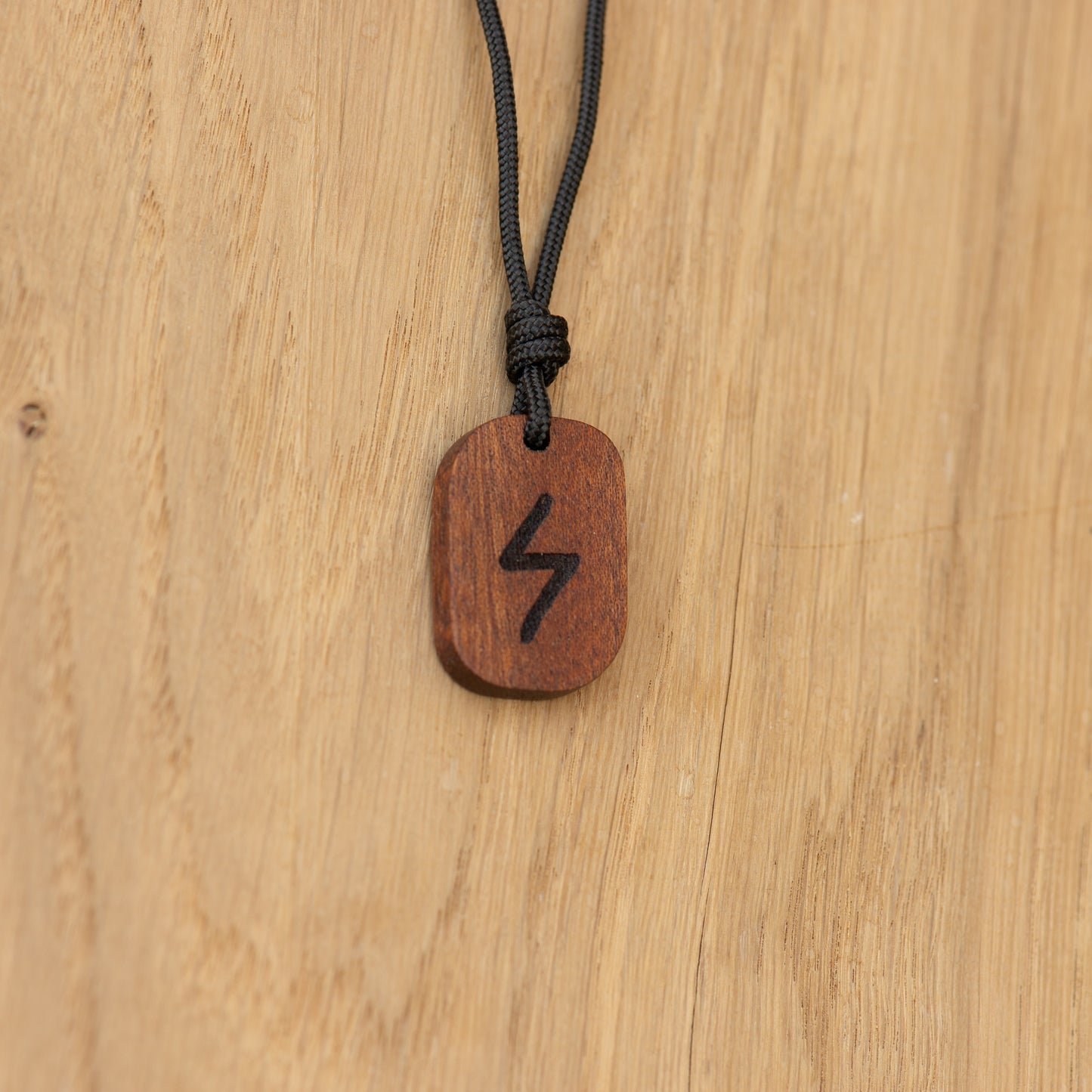 Sowilo Rune Amulet – Sun, Victory, Vital Energy