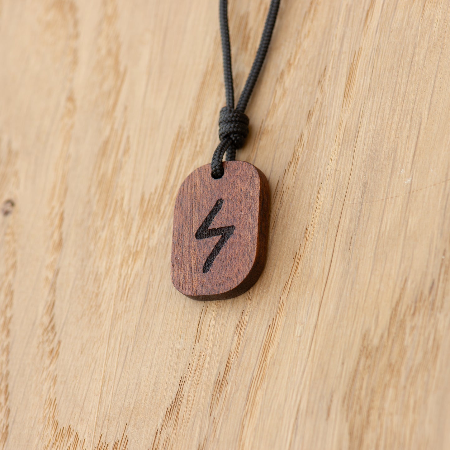 Sowilo Rune Amulet – Sun, Victory, Vital Energy