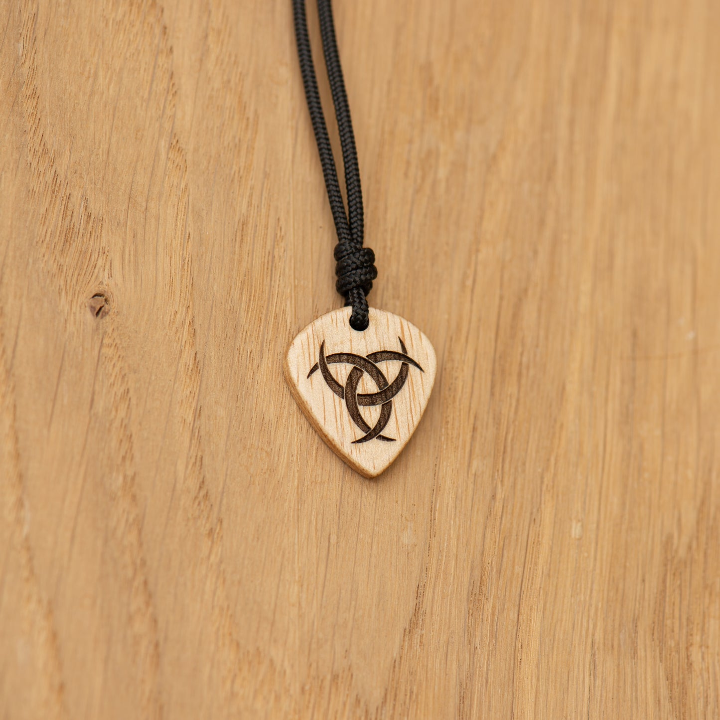 Pick Pendant "Limelight" - Swamp Ash