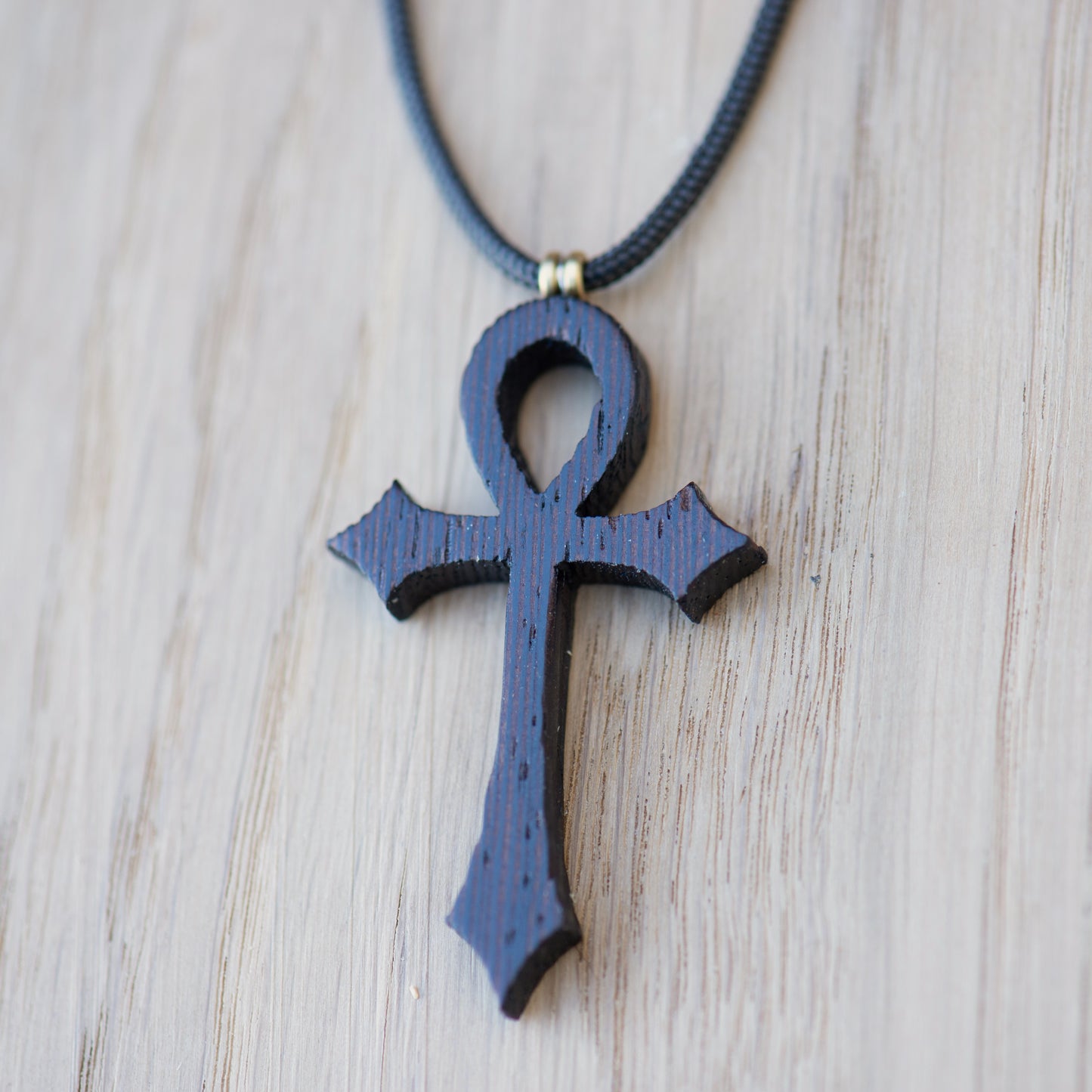 Ciondolo Ankh Gotica – Legno di Wengè