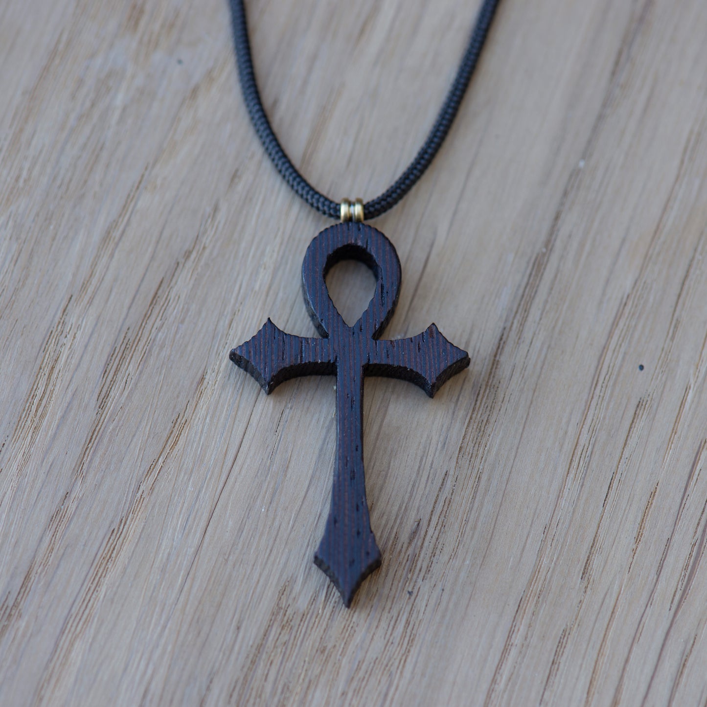 Ciondolo Ankh Gotica – Legno di Wengè