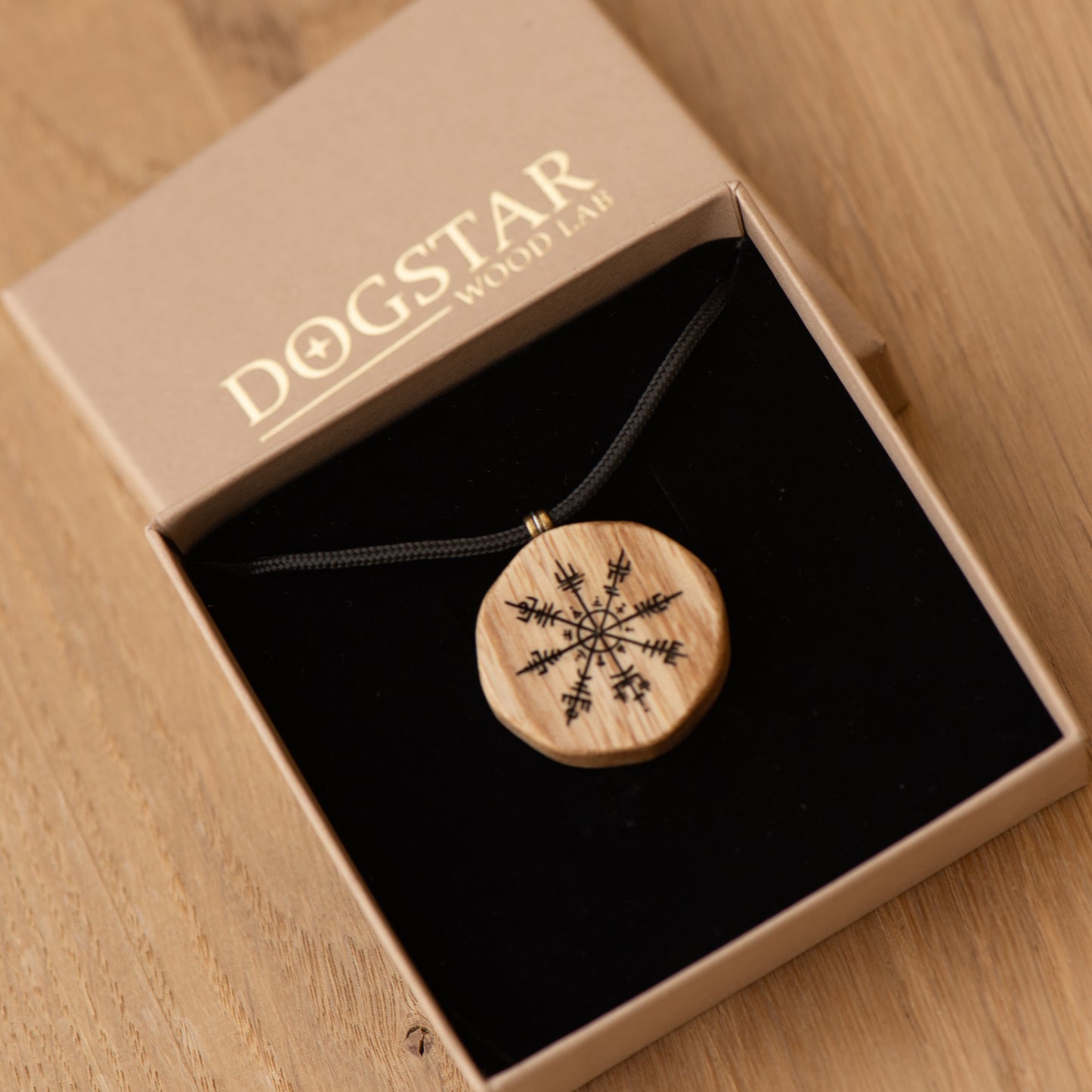 Ciondolo Vegvisir - Talismano Nordico in Swamp Ash