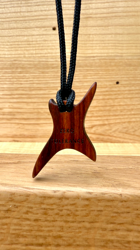 ciondolo in legno chitarra chuck
