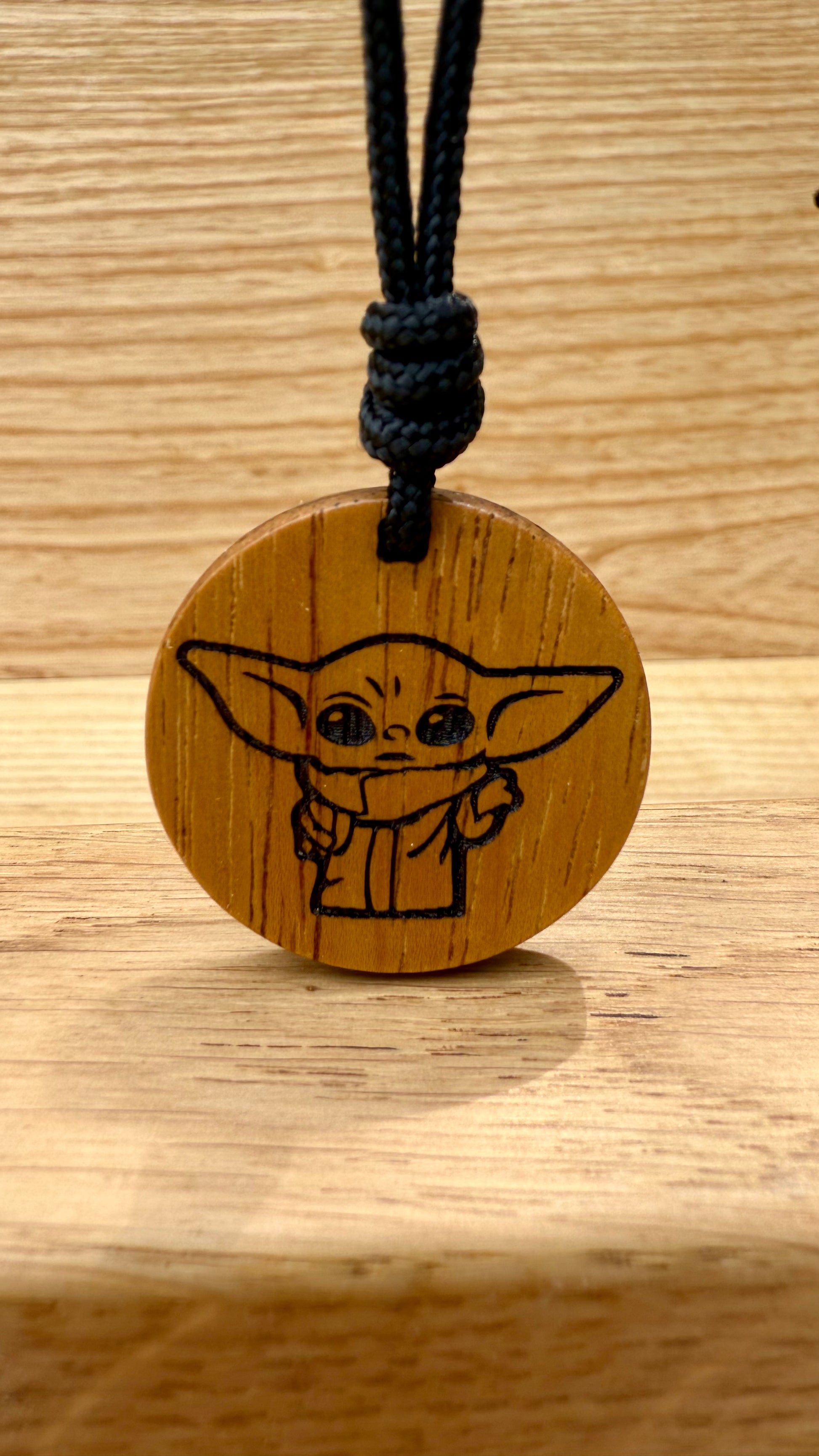 ciondolo in legno grogu the child