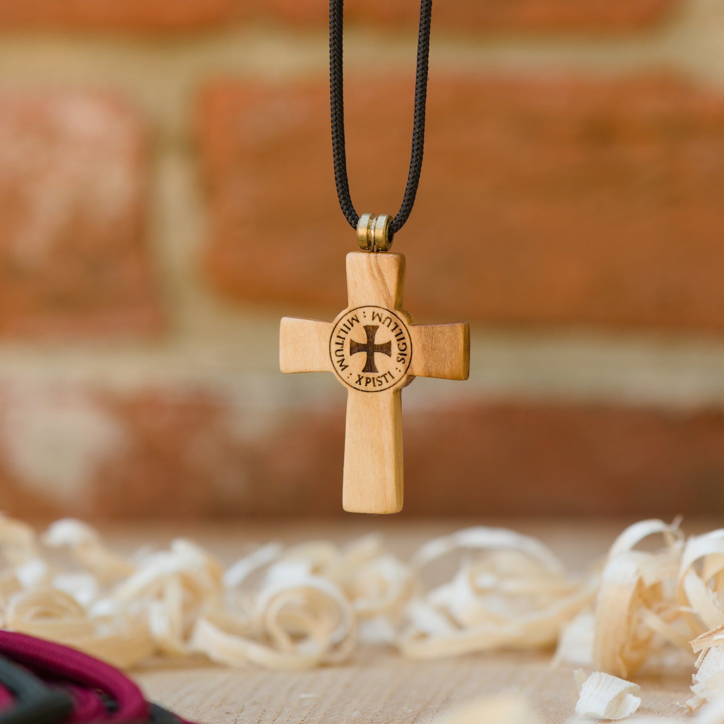 Ciondolo Croce Templare - Legno di Ulivo
