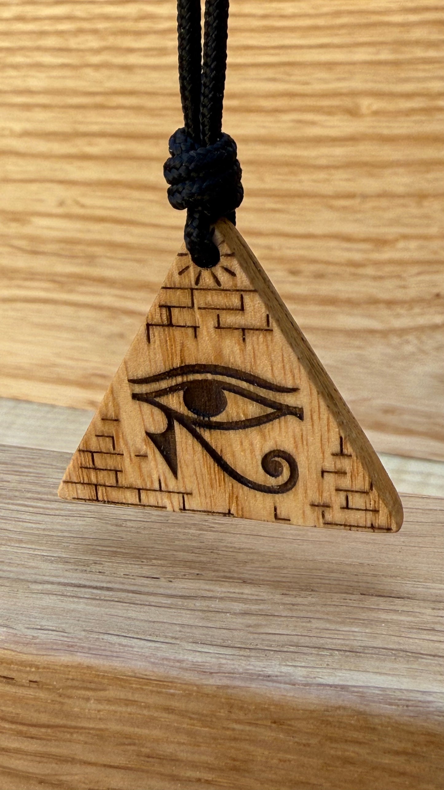 Amuleto Udjat Piramide – Occhio di Horus