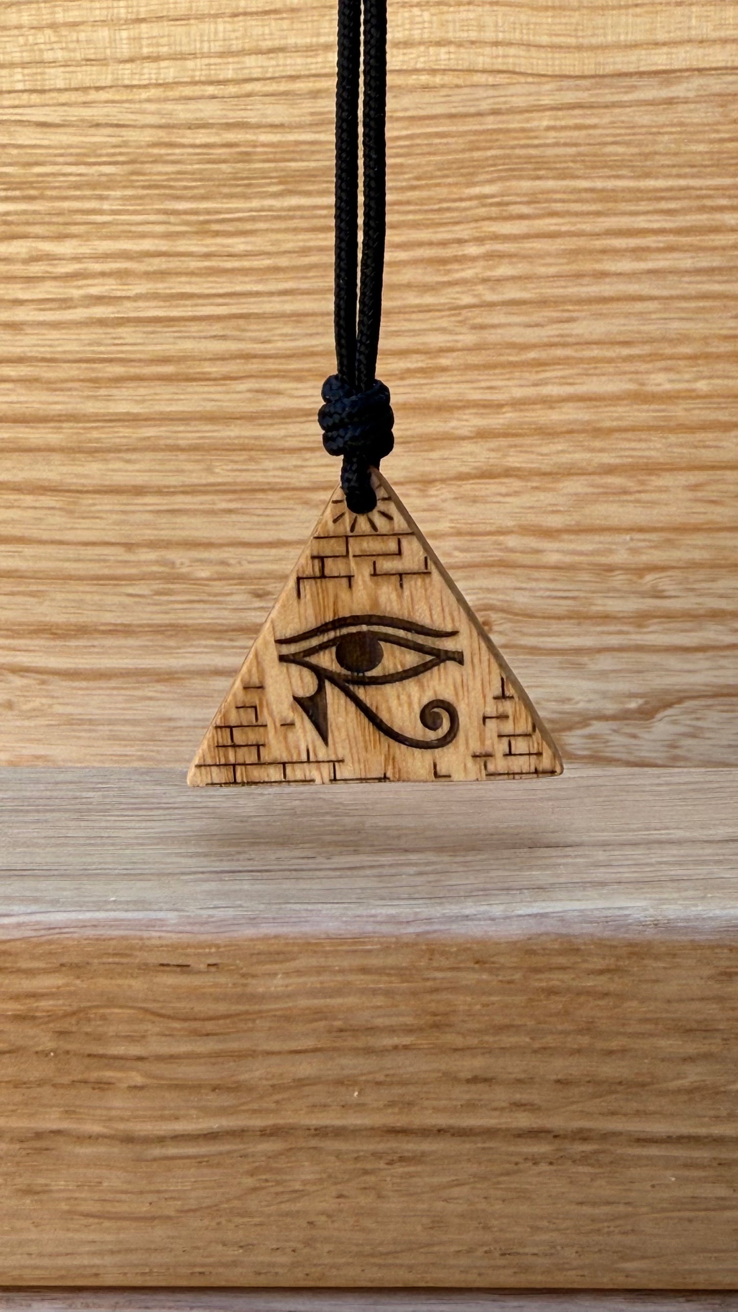 Amuleto Udjat Piramide – Occhio di Horus
