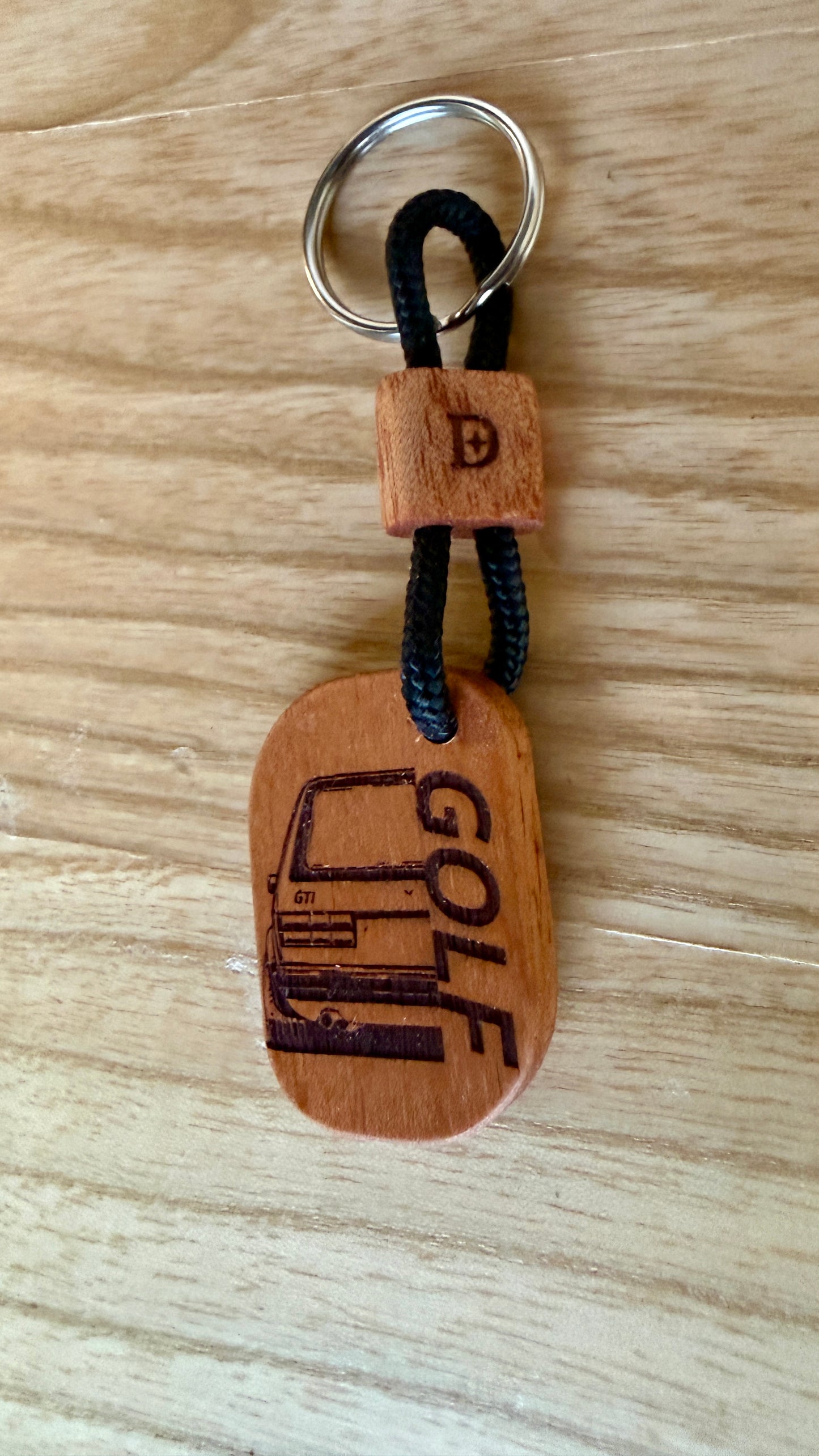 Portachiavi in legno “Golf GTI MK1”